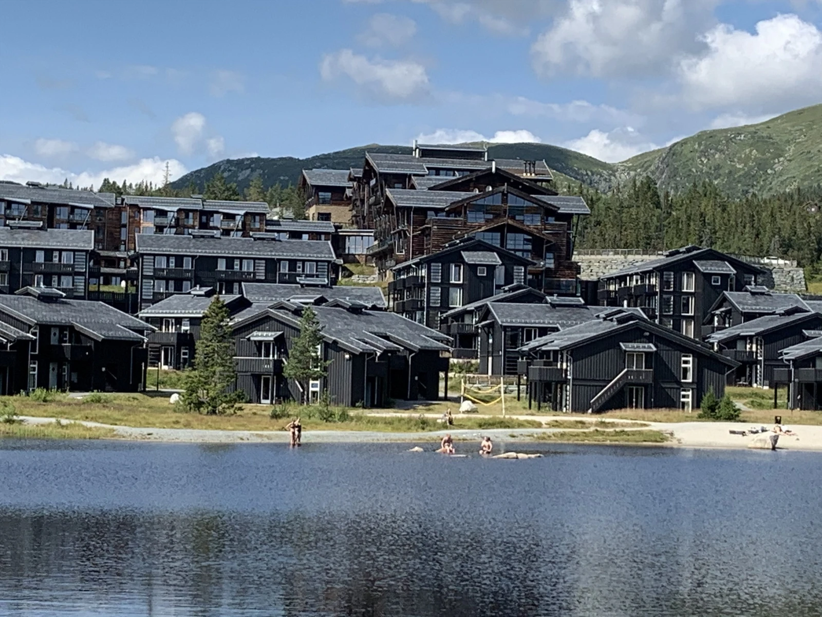 Norefjell Ski og Spa på sommerstid. Galleribilde