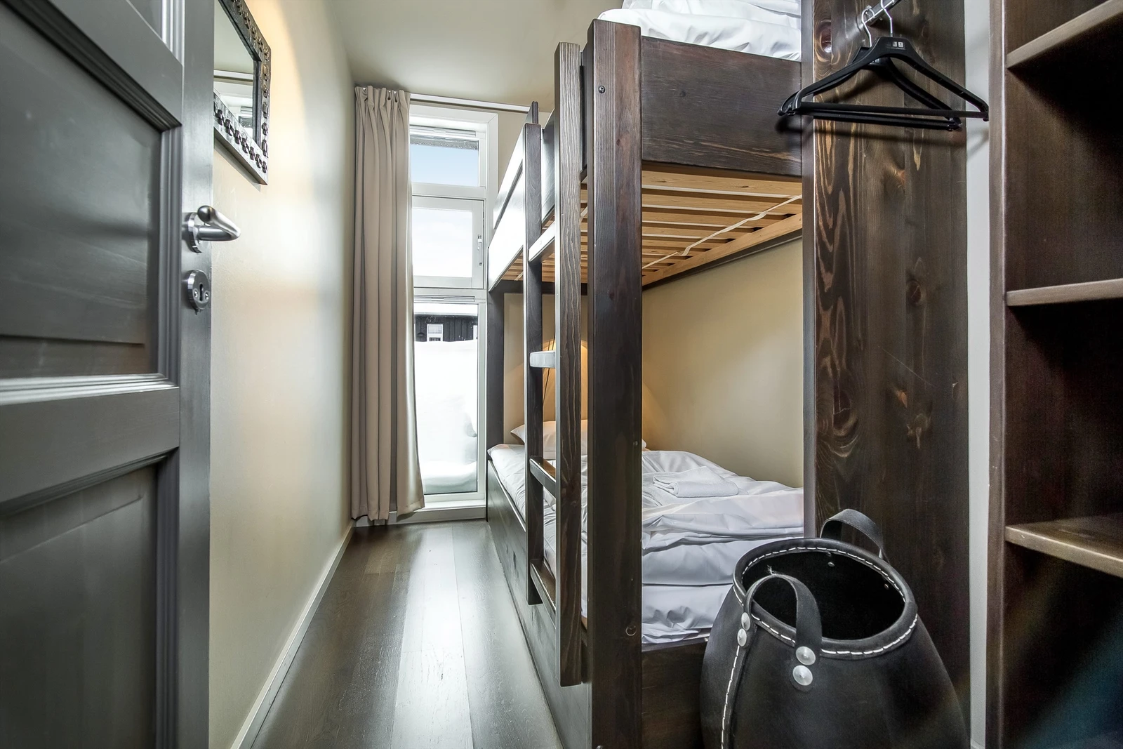 Leiligheten har 2 fine soverom med til sammen 4 sengeplasser. Galleribilde