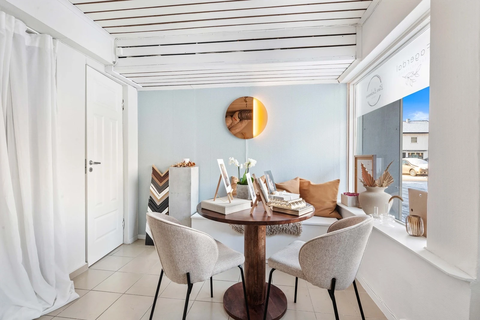 Lokaler utleid til fotograf. Galleribilde