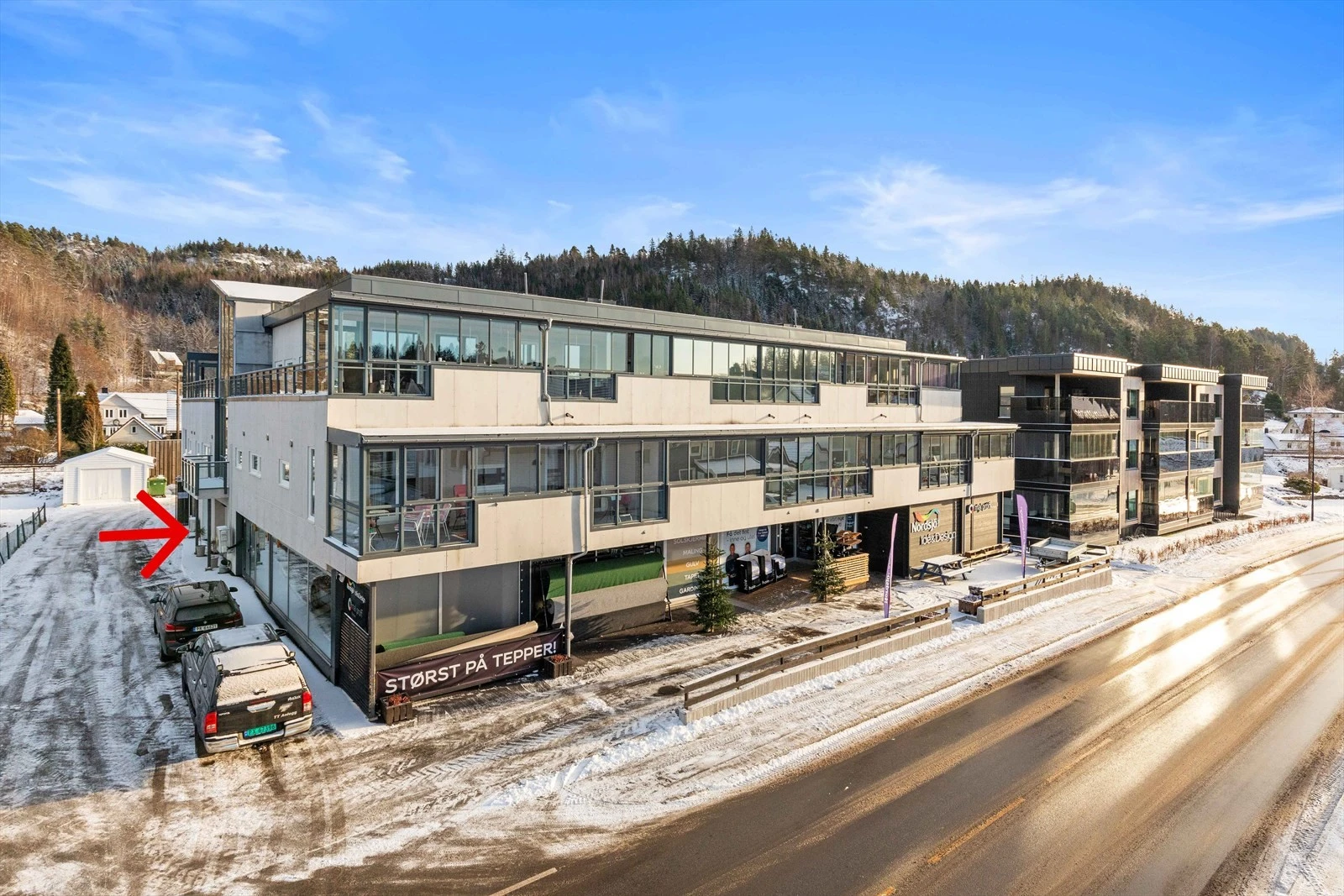 Sørmegleren næring har gleden av å presentere for salg en næringsseksjon med forretning/kontor i Vennesla sentrum. Galleribilde