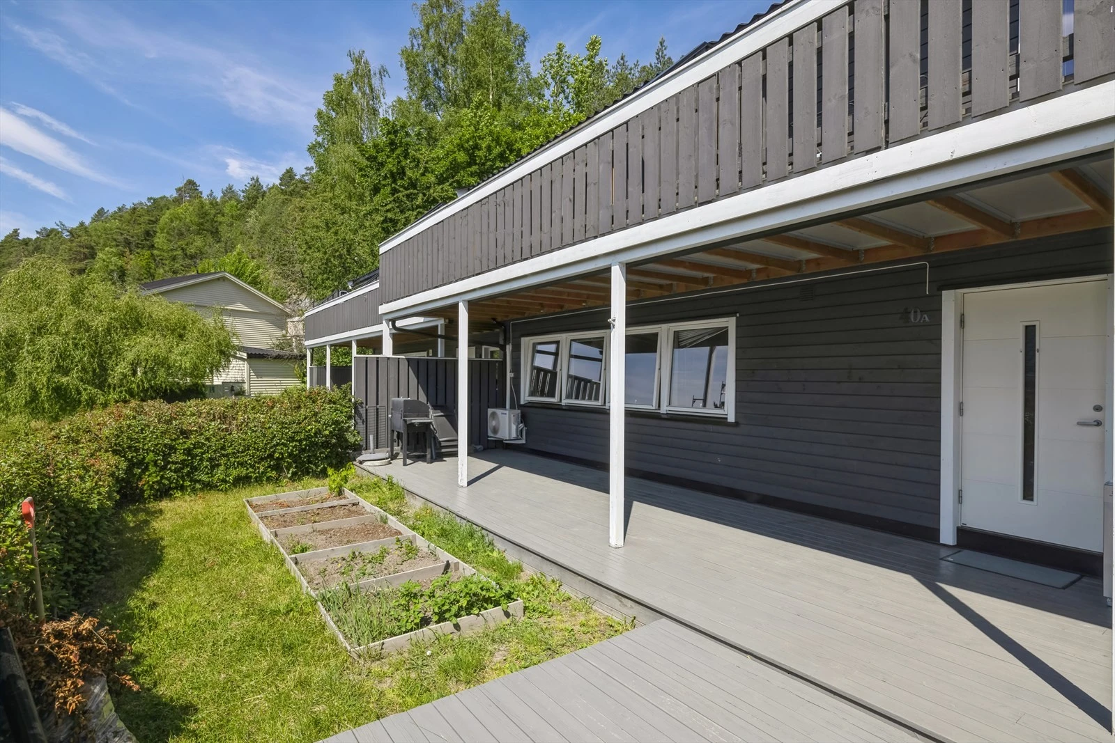 Leiligheten har en stor og herlig terrasse på ca. 48 kvm!