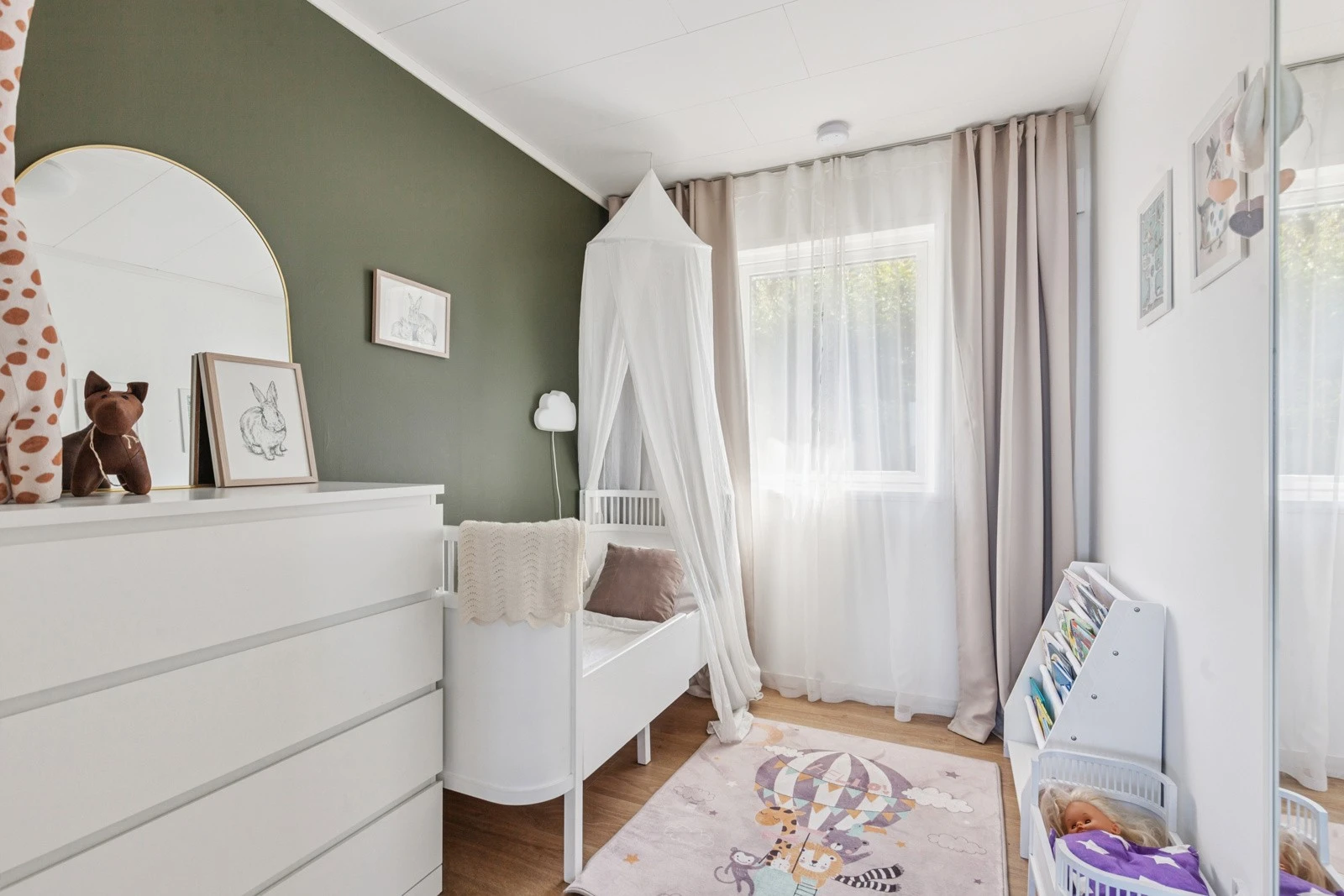 Hyggelig barnerom. Galleribilde