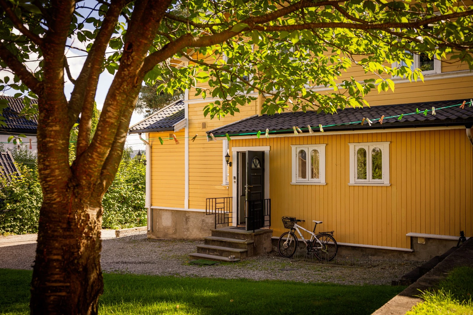 Ove Ekmans arbeider har fått fornyet interesse i nyere tid, da mange av hans villaer har blitt vernet eller restaurert for å bevare deres historiske verdi. Galleribilde