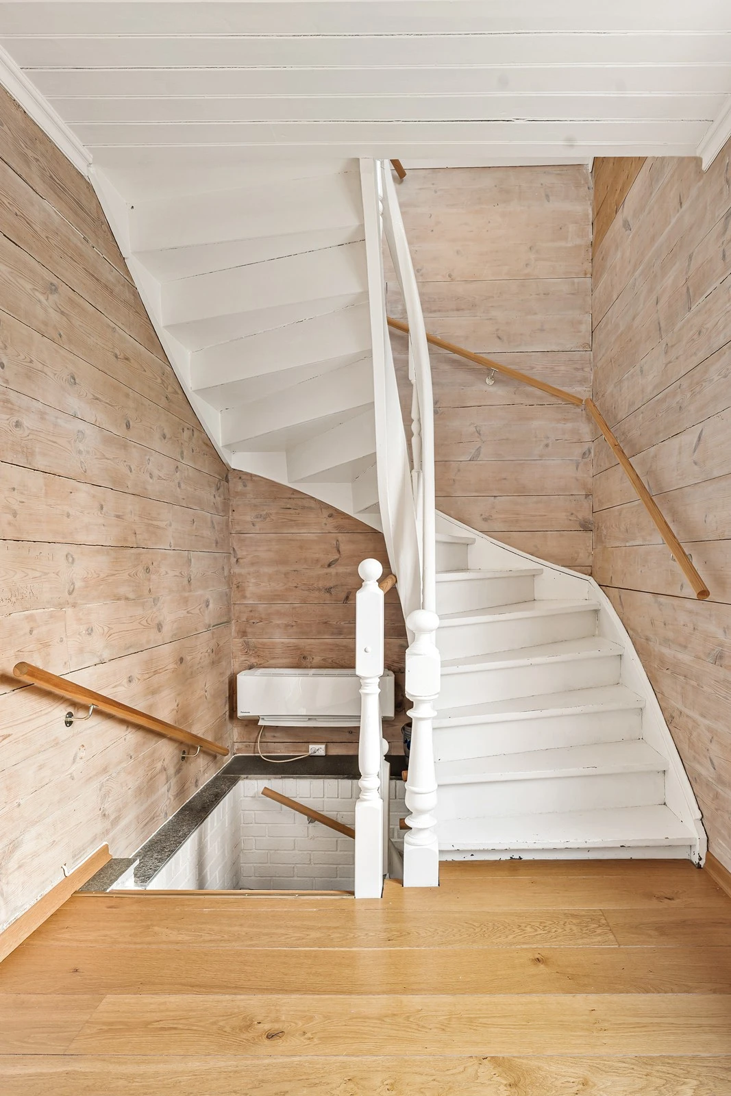 Gang i 2. etasje. Galleribilde