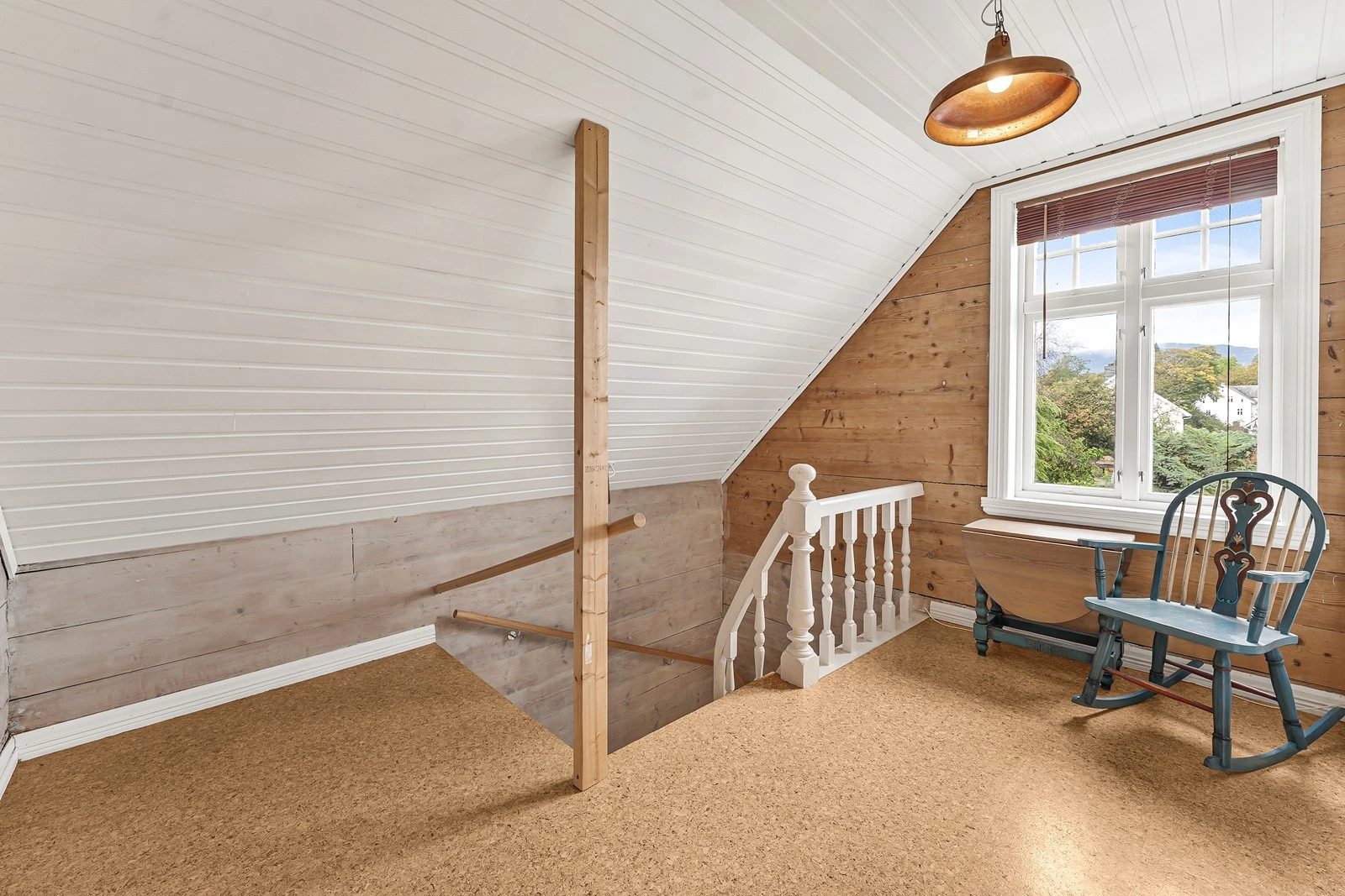 Gang i 3. etasje. Etasjen er bestående av 4 soverom, bad og garderobe. Galleribilde