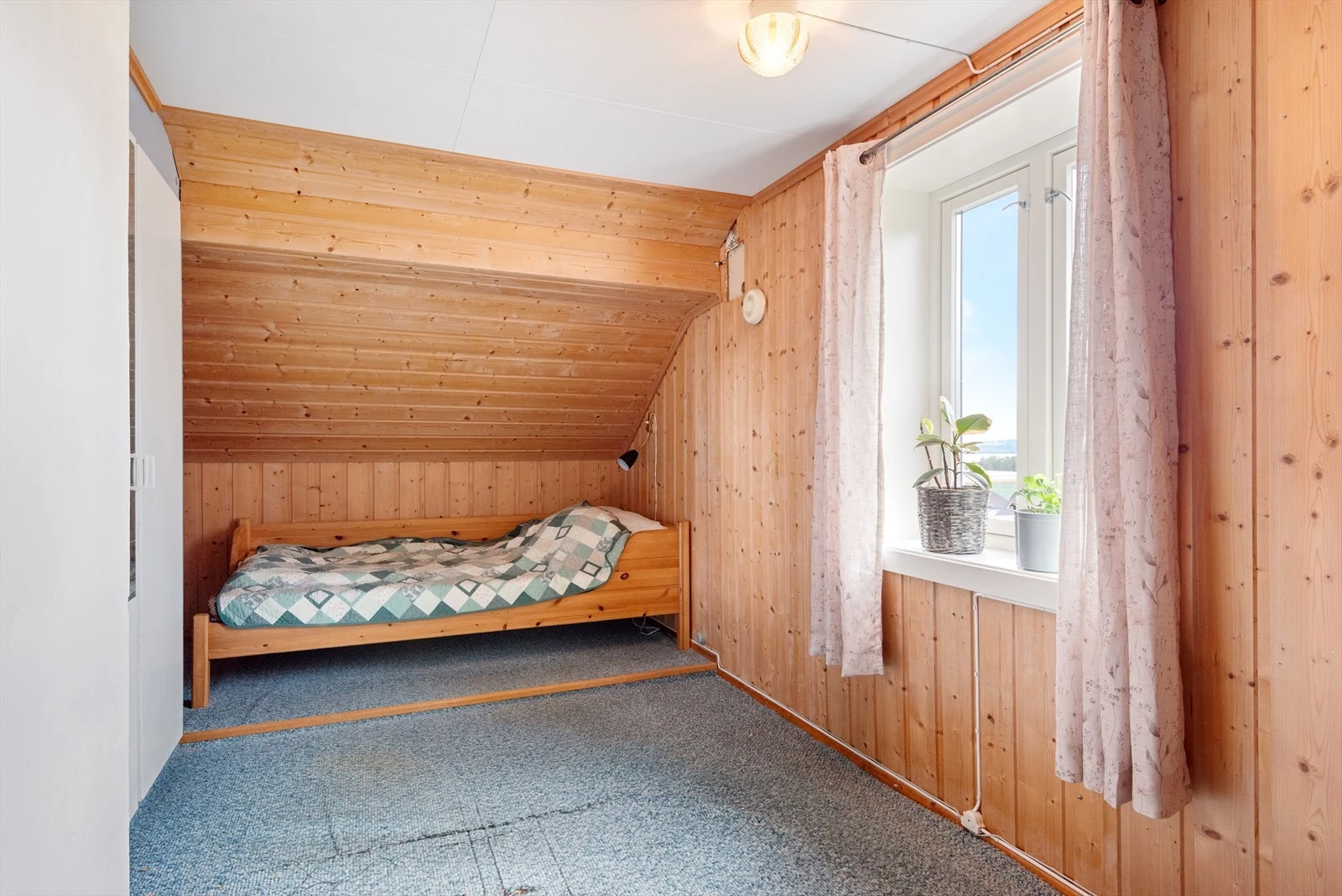 Soverom 2. etasje Galleribilde