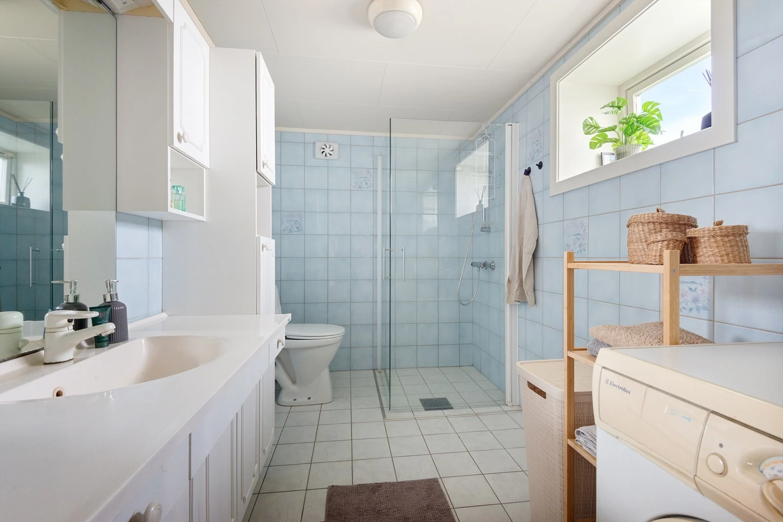 Bad med opplegg til vaskemaskin Galleribilde