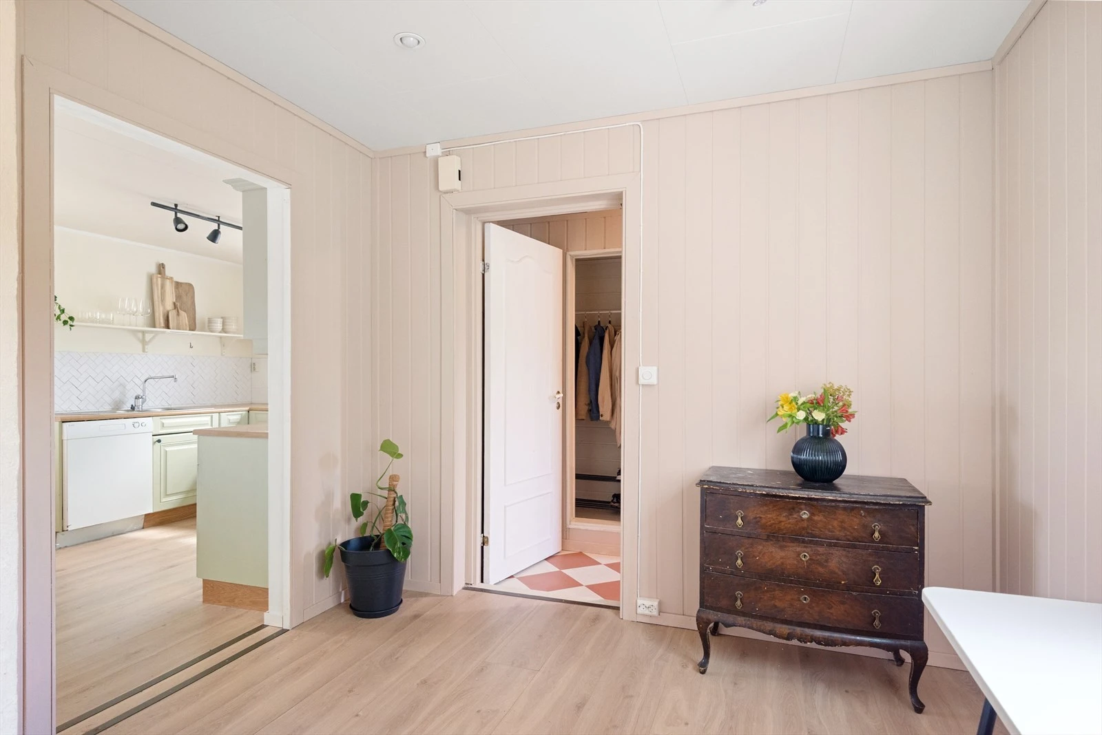 Mellomstue/ spisestue/ kontor Galleribilde