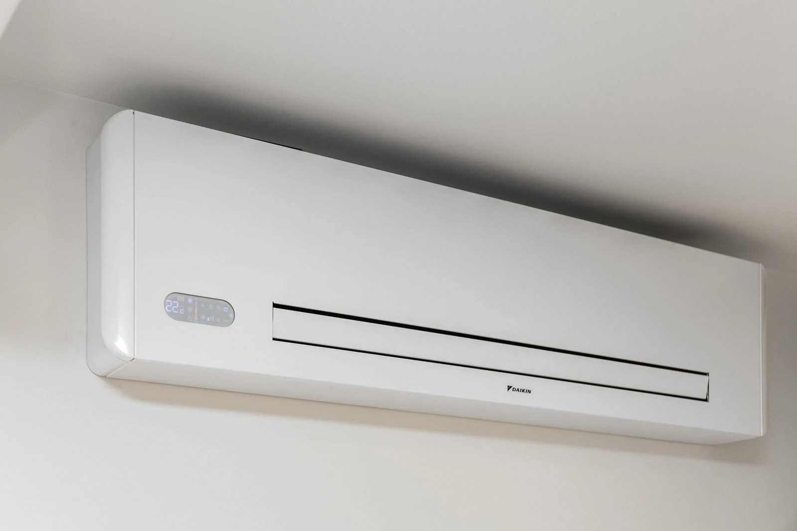 3 stk. varmepumper-/aircondition hovedleilighet og 1 stk varmepumpe i utleieleilighet | i tillegg vannbåren gulvvarme fra boret etter bergvarme (borehull i begge leiligheter) Galleribilde