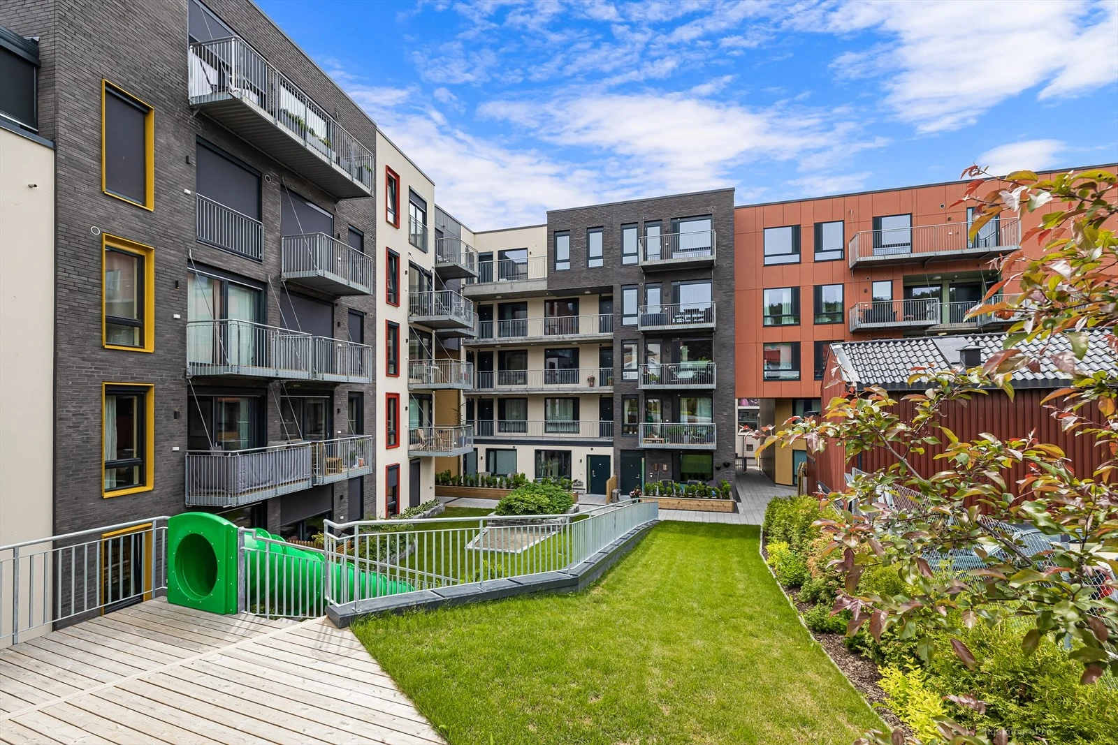 Meget koselig bakgård /atrium