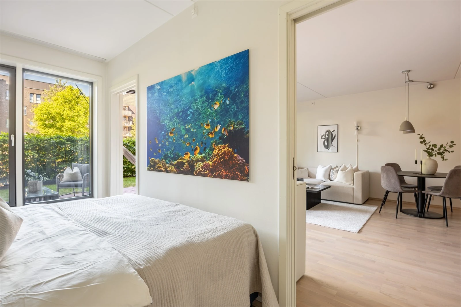 Skyvedører fra begge sider Galleribilde