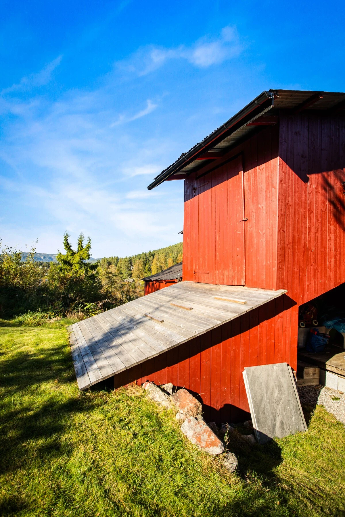 Låven gir god oppbevaringsplass. Galleribilde