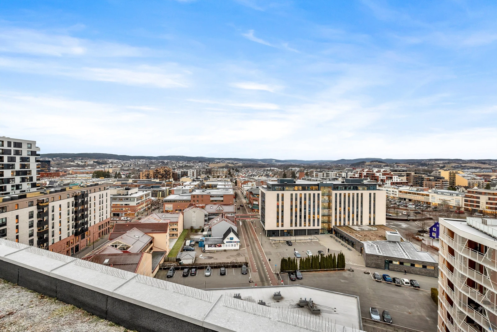 Fra takterrassen har du god utsikt utover Lillestrøm Galleribilde