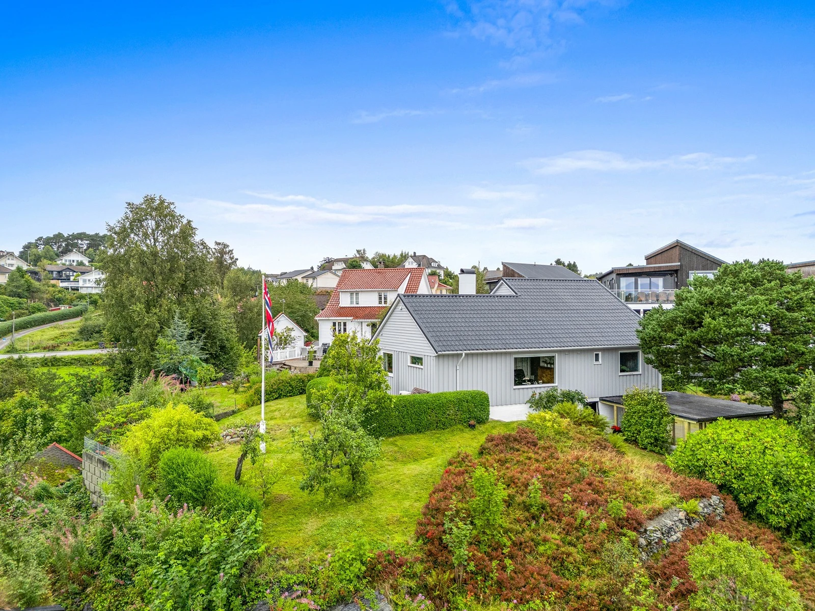 Velkommen til Hybelsneset 7- presentert av Ove Sagenes v/Eiendomsmegler Norge Galleribilde