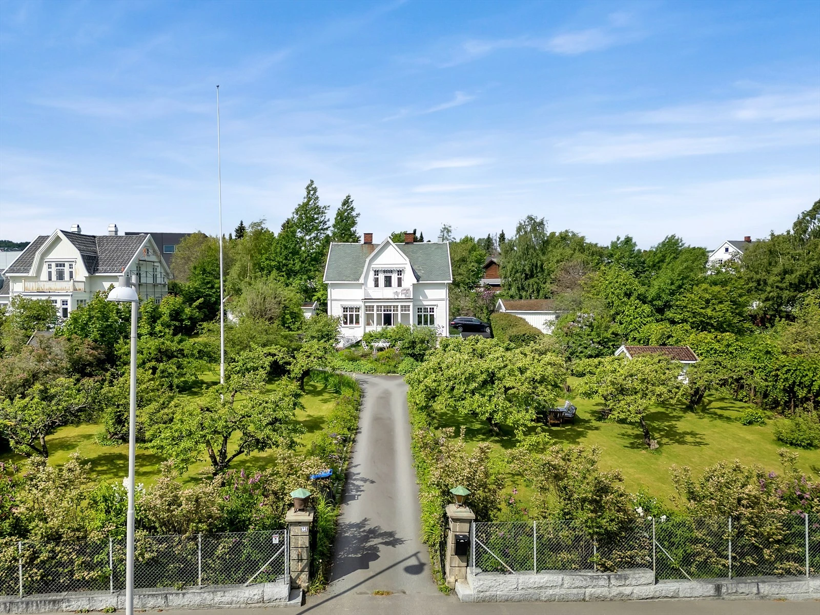 Boligen er en klassisk, vakker og herskapelig enebolig fra 1919. Galleribilde