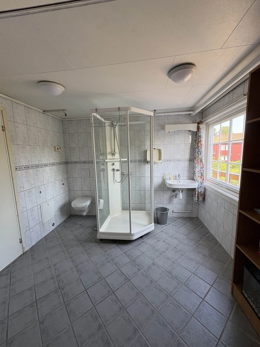 Bad i 2. etg. (ja det er litt merkelig oppsett) Galleribilde