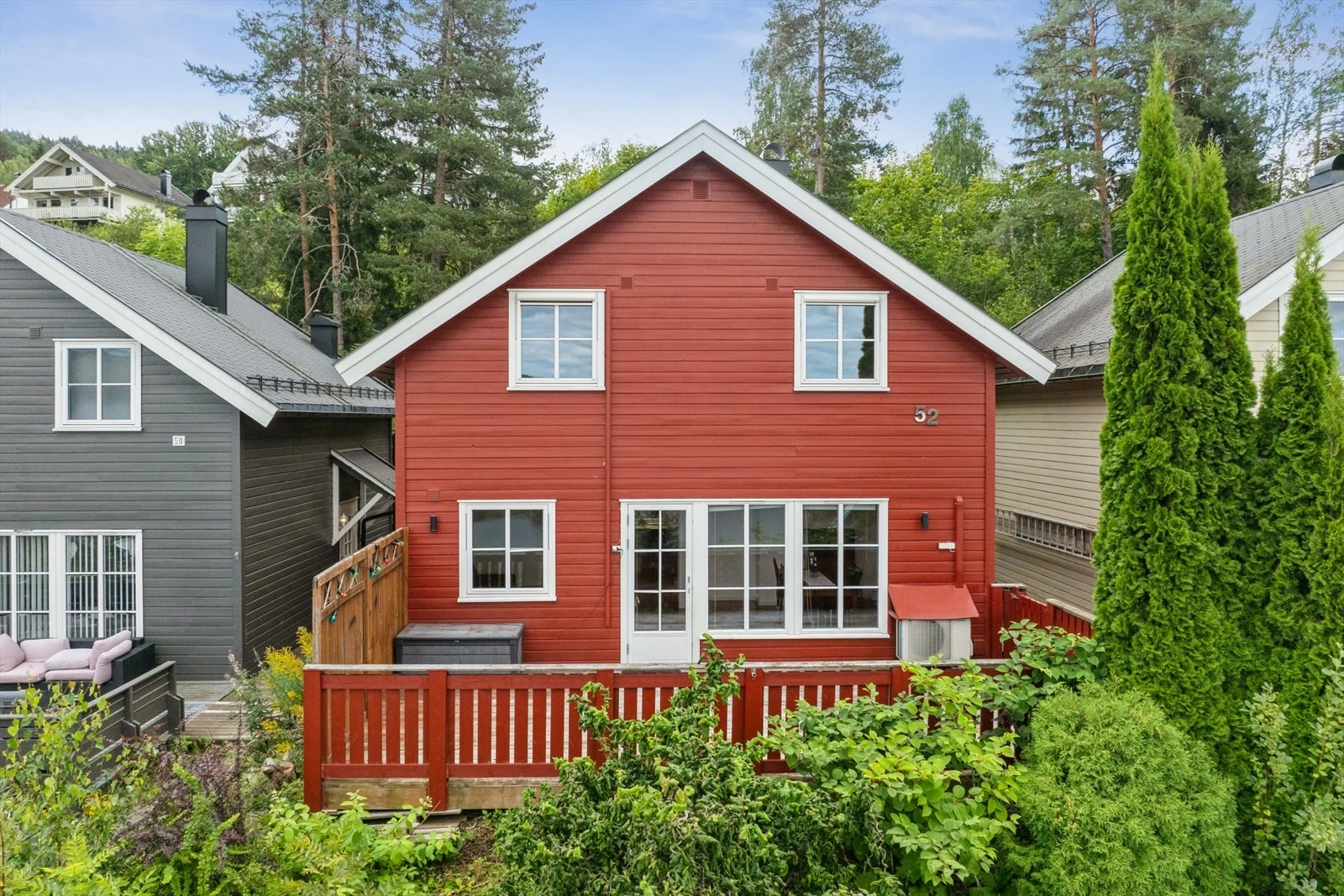 En koselig mindre enebolig beliggende høyt og fritt!