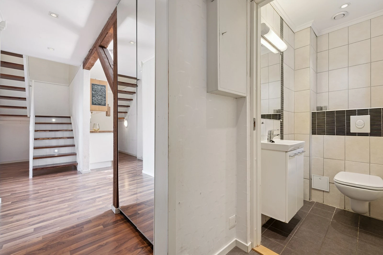 Gang/entré med praktisk toalettrom