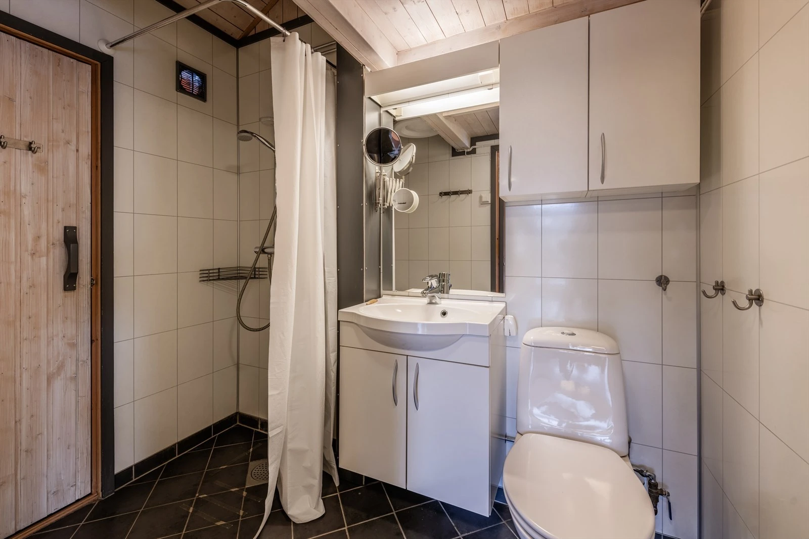 Bad med adkomst til badstue Galleribilde