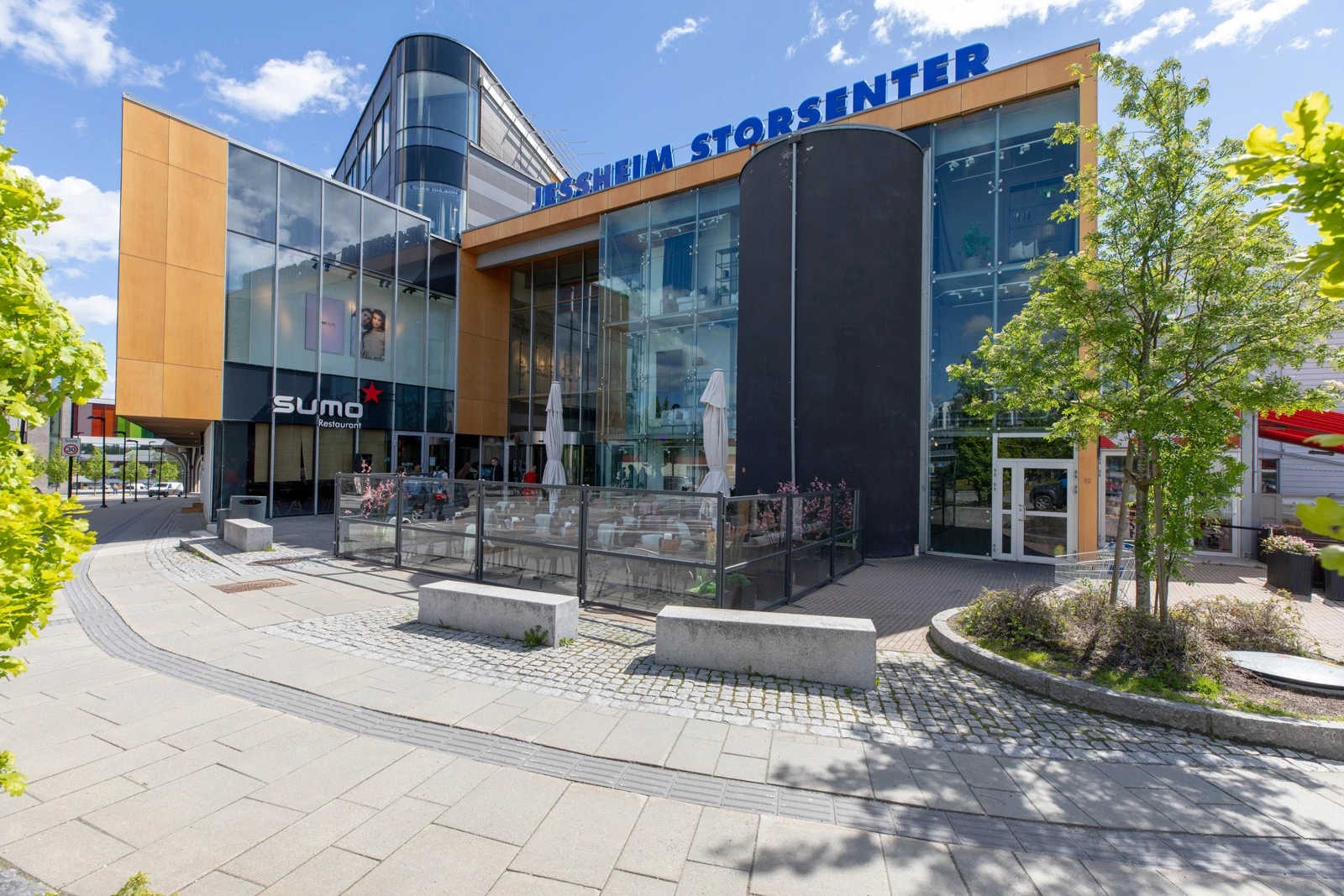 Jessheim Storsenter med et godt utvalg butikker og spisesteder Galleribilde