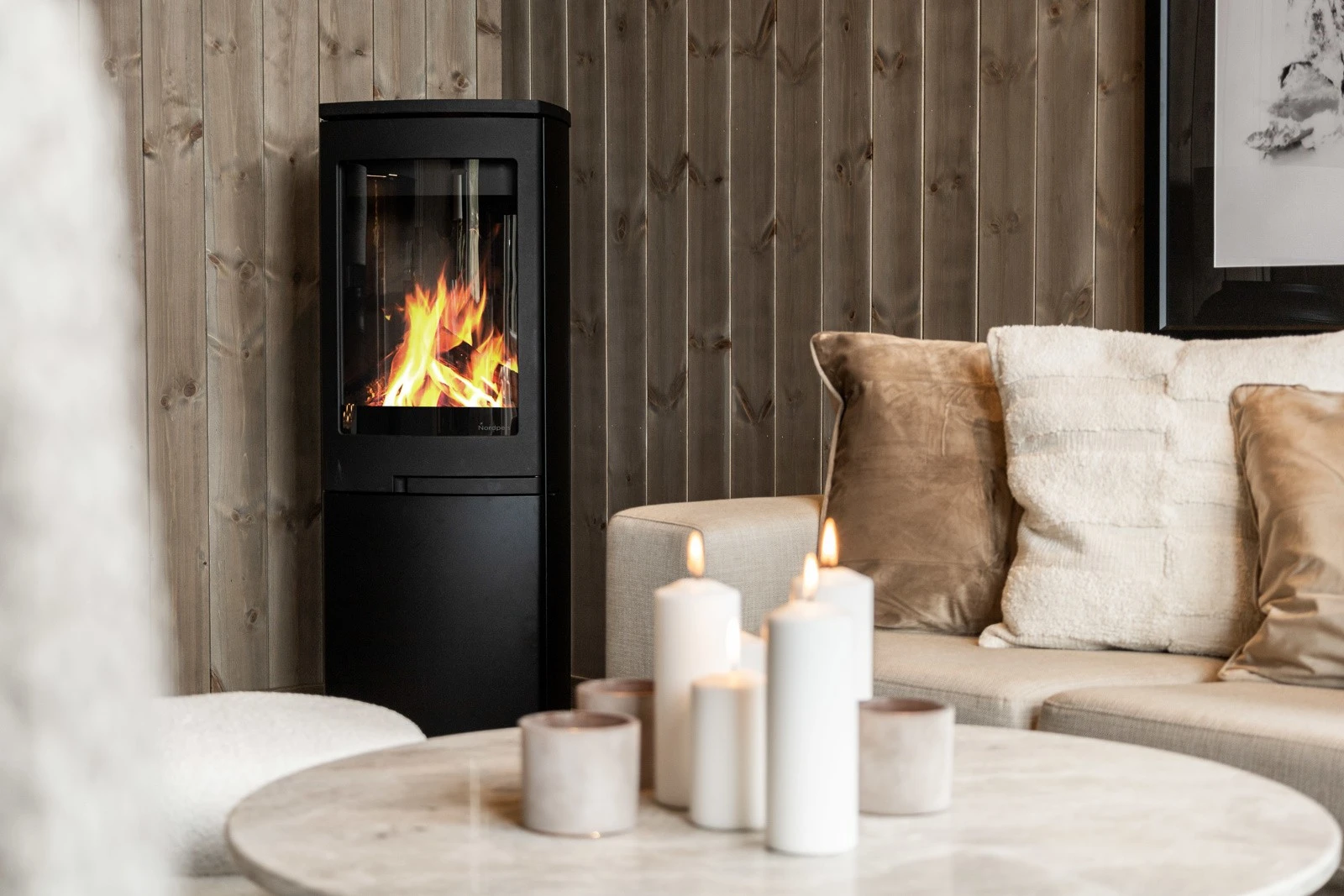 Peisen gir godt med varme på vinterhalvåret og sørger for en koselig atsmofære. Galleribilde