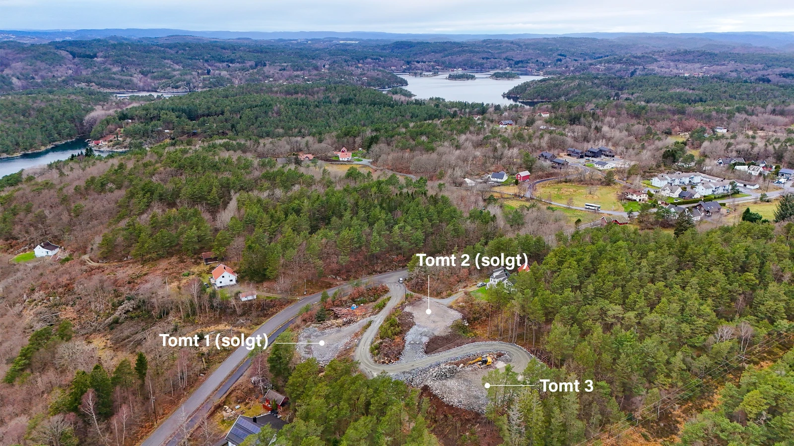 Her vises tomtene i et oversiktsbilde av området. Galleribilde