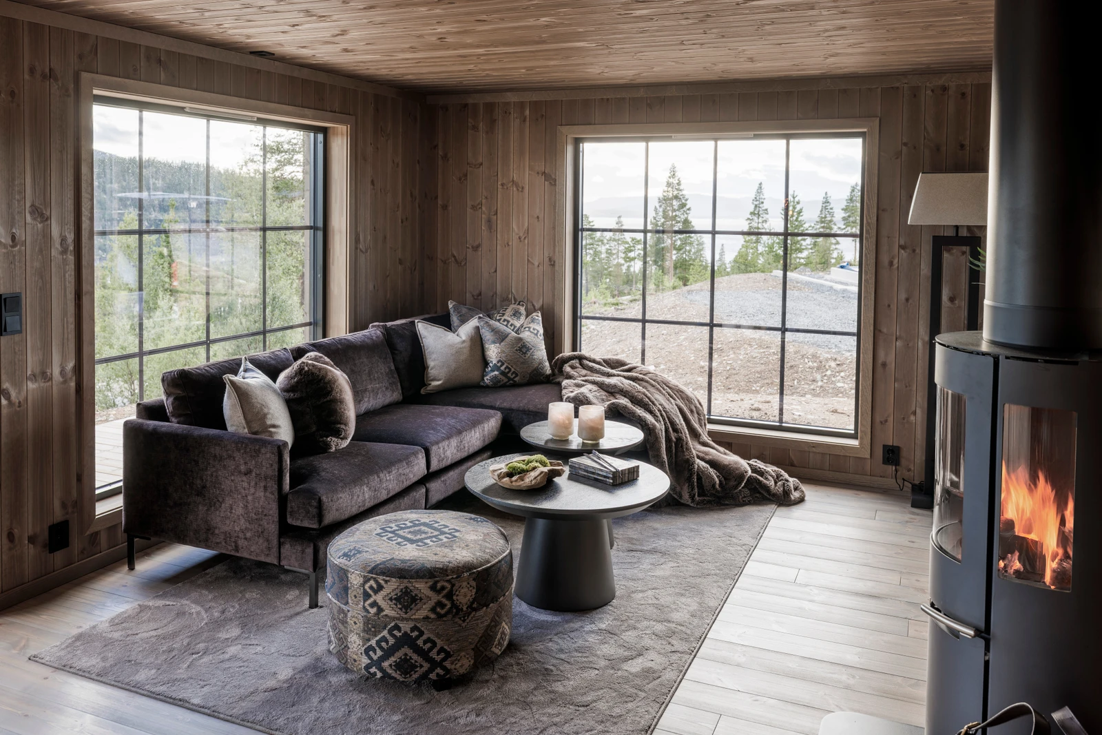 Hytten er møblert med møbler fra Persgaard møbler Galleribilde