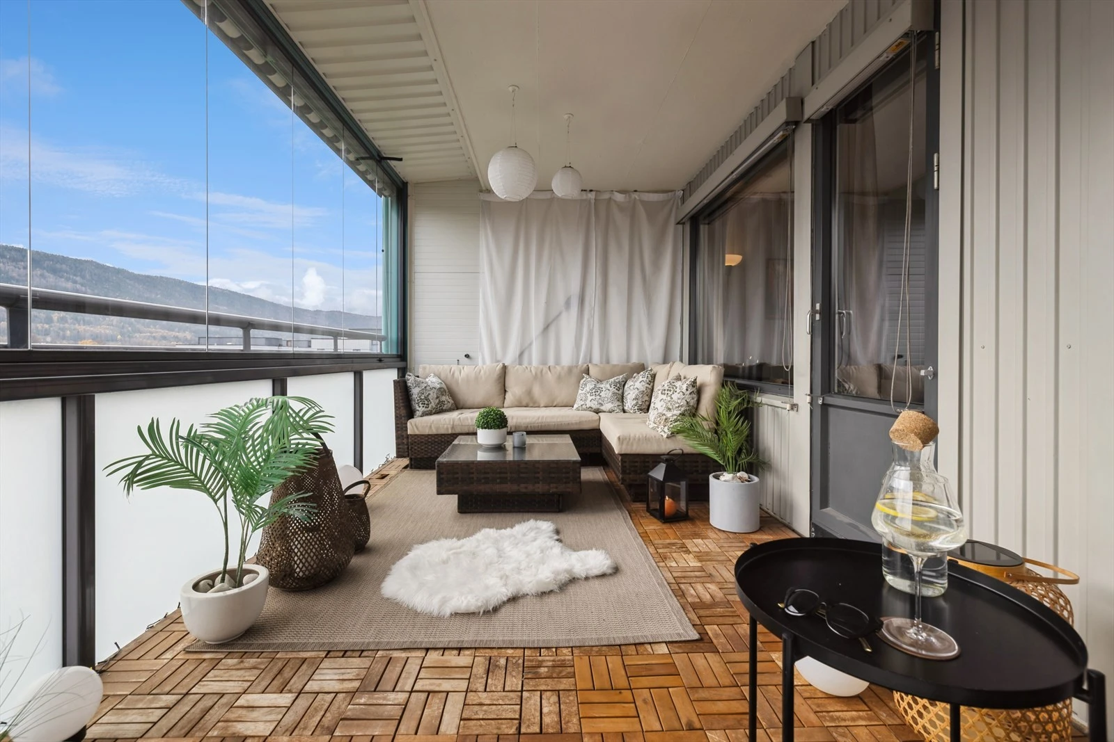 Terrasse kan fint brukes som et uterom både sommer og vinter