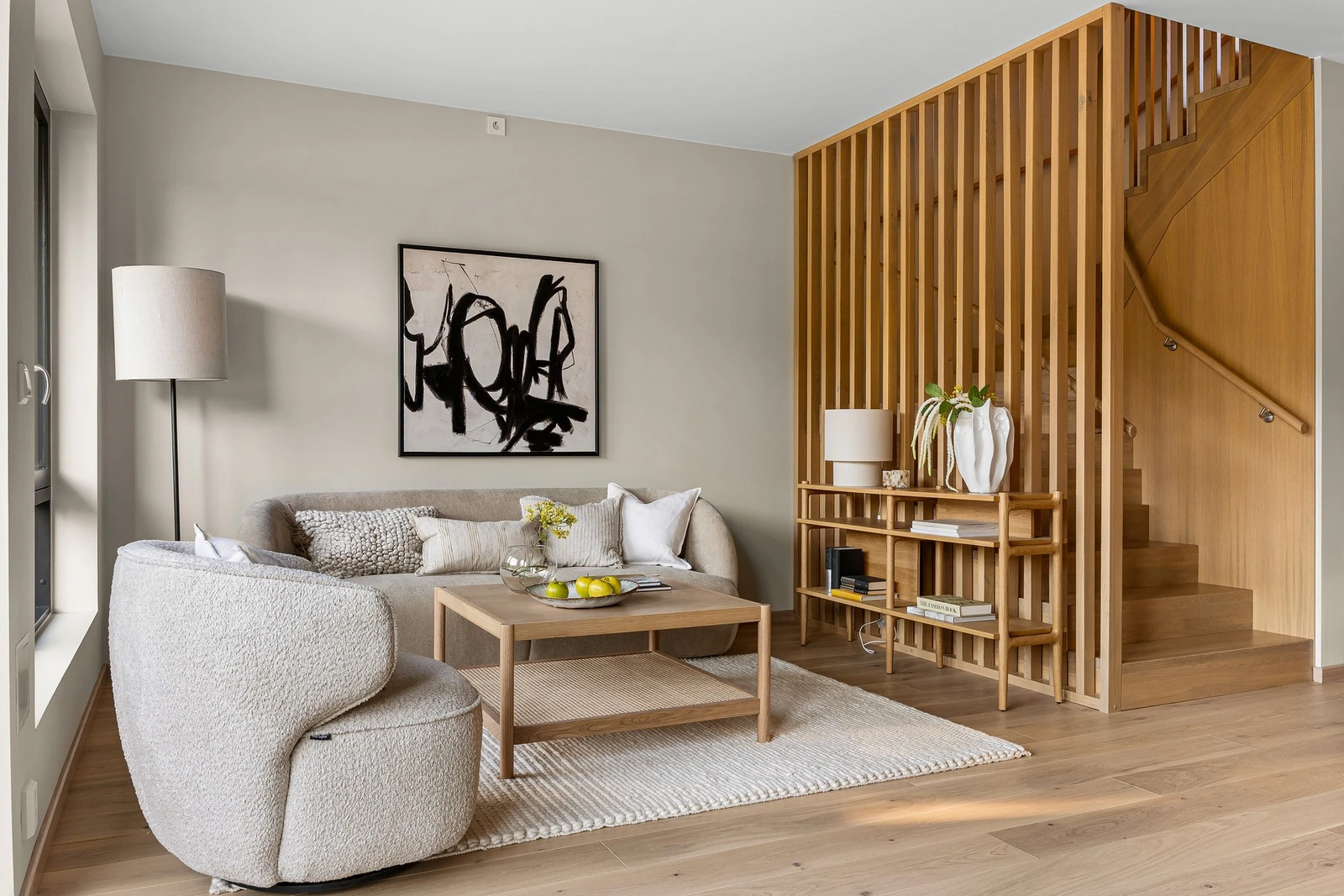 Boligen har vannbåren gulvvarme i alle rom unntatt bod. Galleribilde