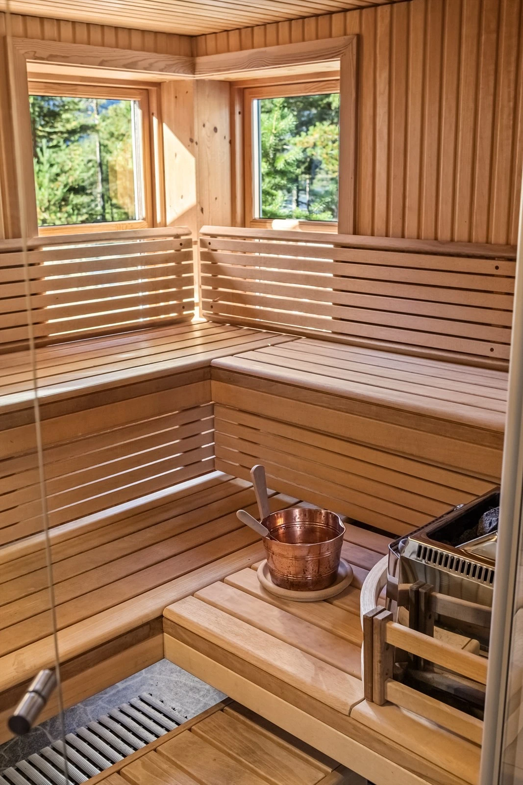 Ren nytelse etter en lang dag i naturen Galleribilde