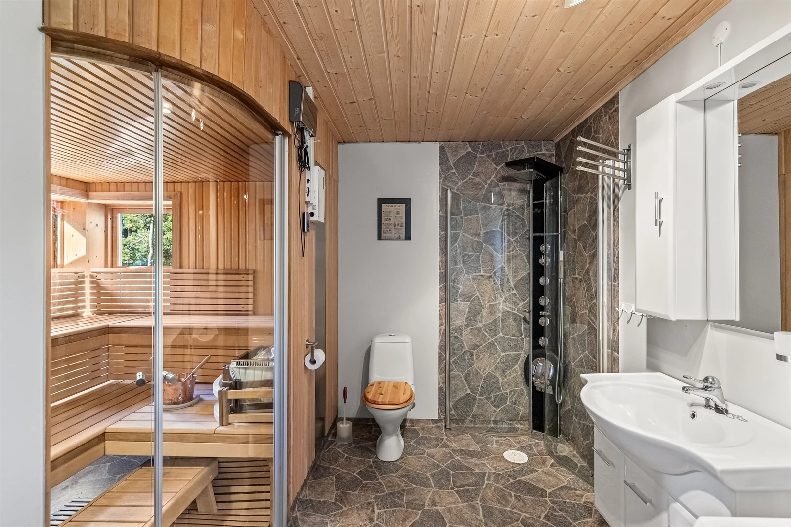 Badstue (ikke godkjent til varig opphold) Galleribilde