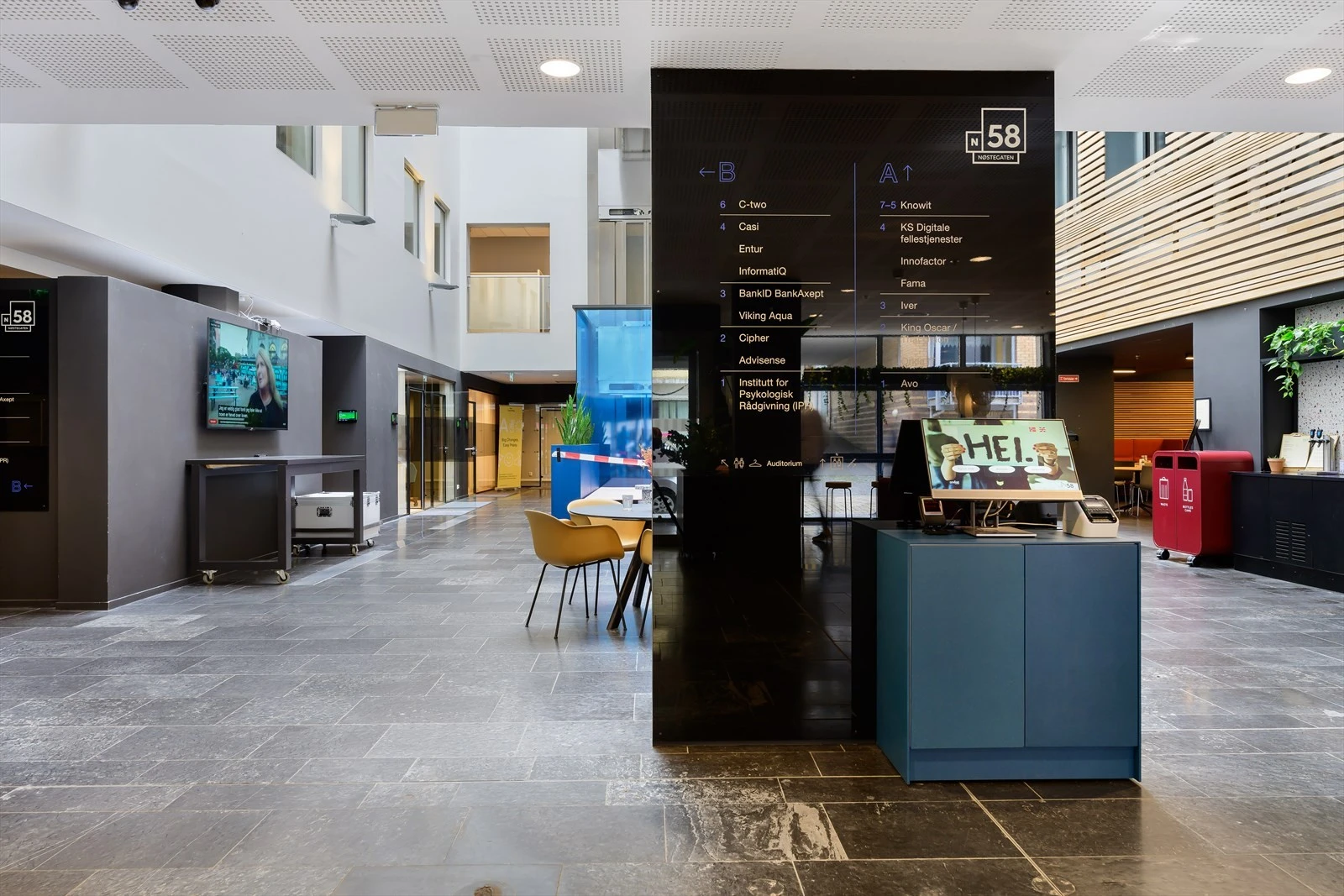 Besøksregistrering ved inngangsparti. Galleribilde