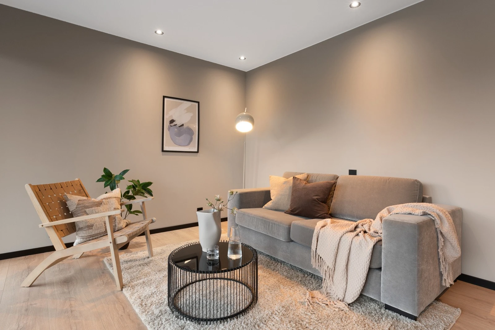 Perfekt for de som har tennåringsbarn, eller som ønsker tv-stuen borte fra hovedstuen. Galleribilde