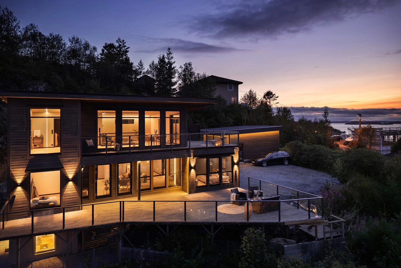 En nyere enebolig med høy standard og super beliggenhet. Galleribilde