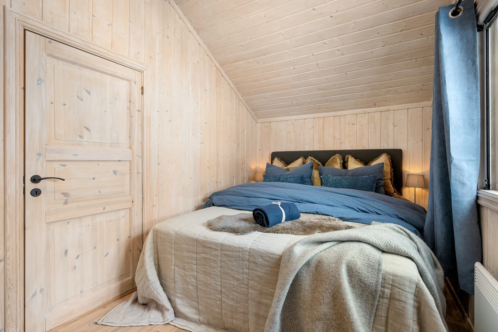 Soverom III i loftsetasje Galleribilde