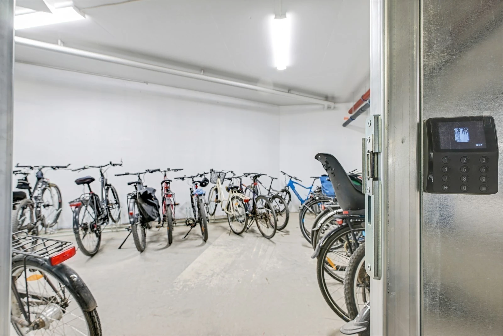Sykkelparkering i kjelleren
Foto: Kristian Bollæren Galleribilde