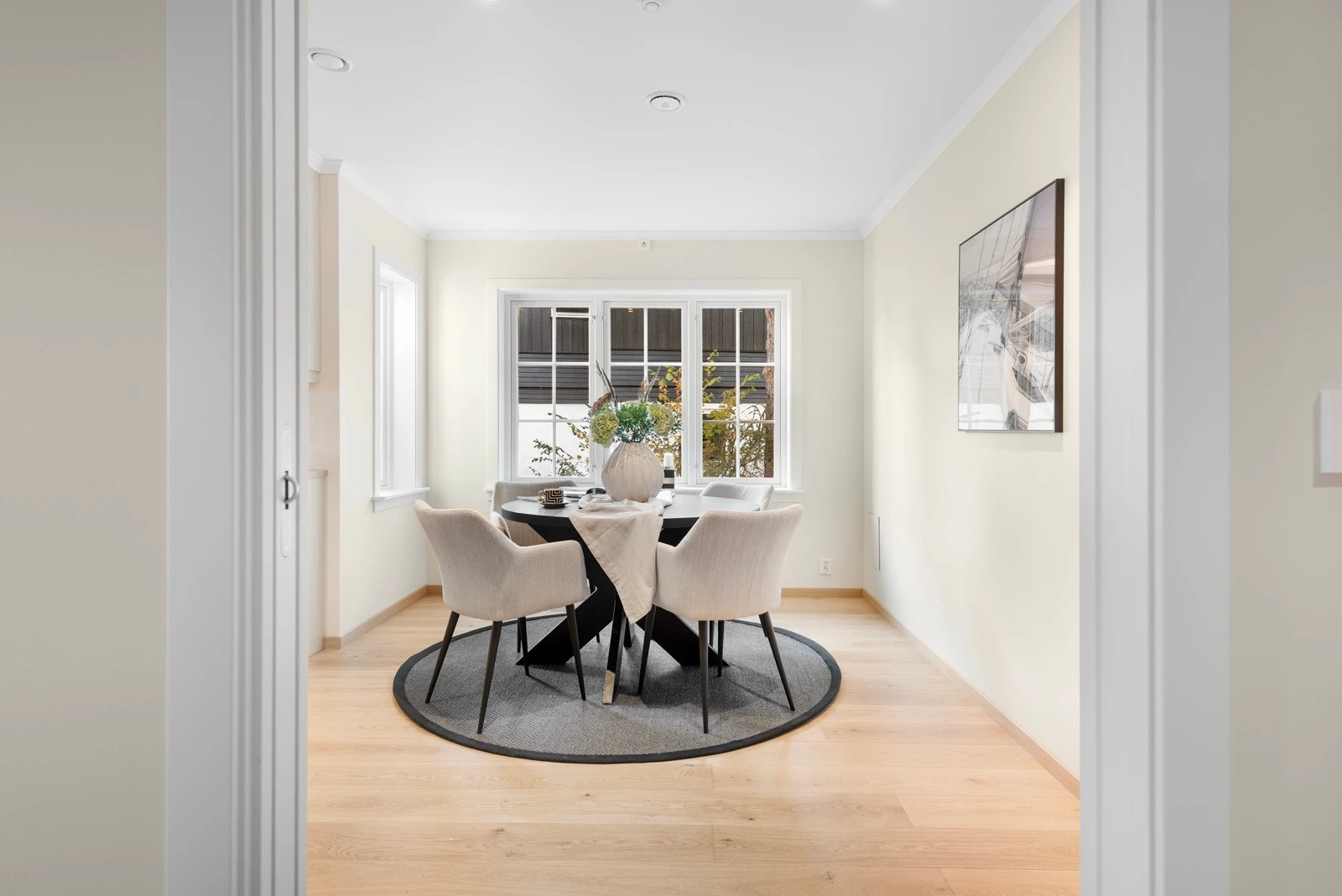 God spiseplass på kjøkkenet Galleribilde