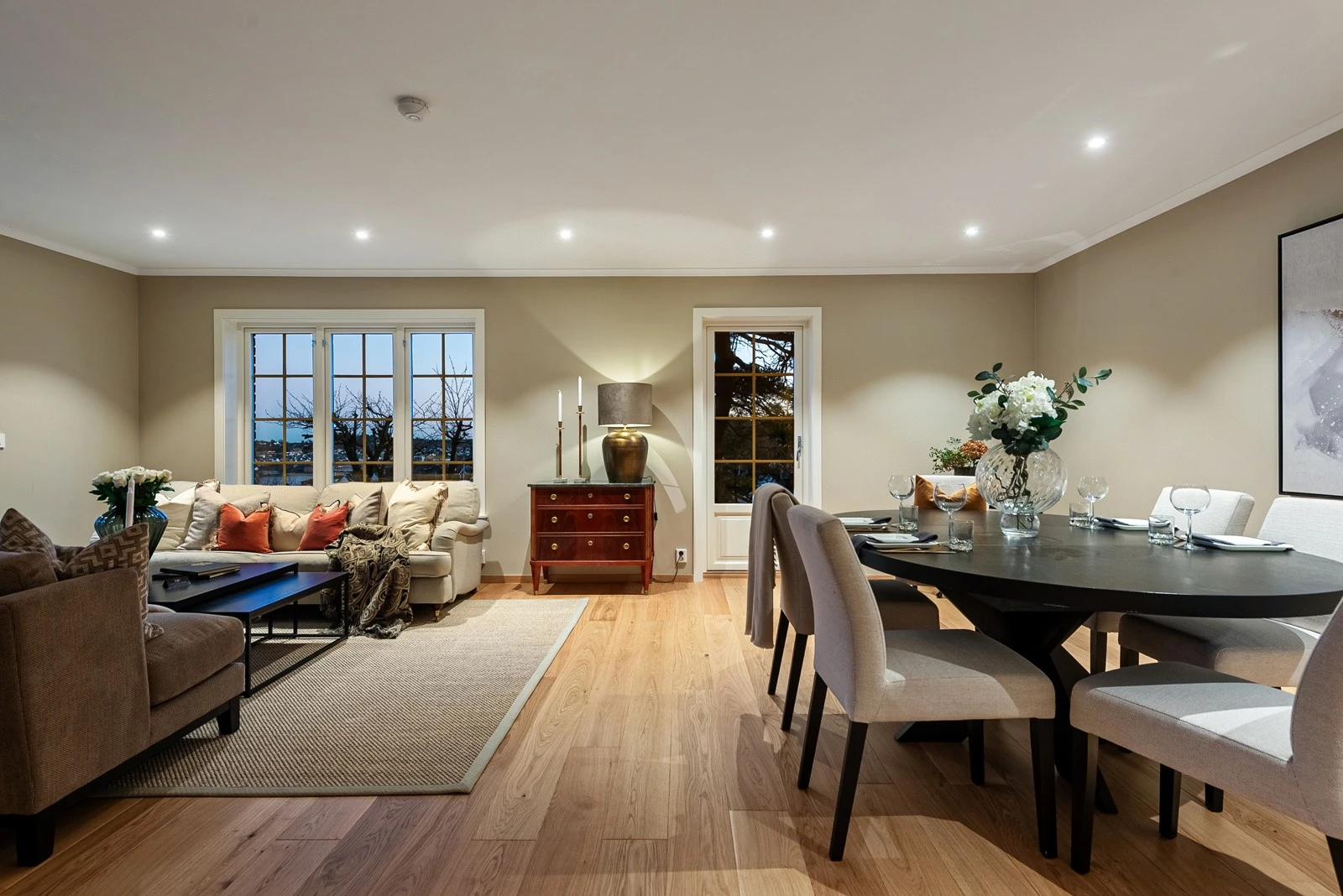 Hauanveien by night Galleribilde