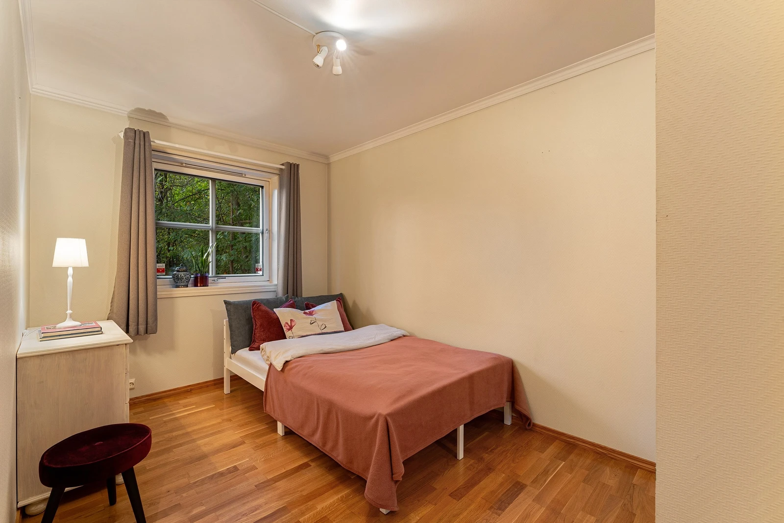 Soverom 3 med skyvedørsgarderobe Galleribilde