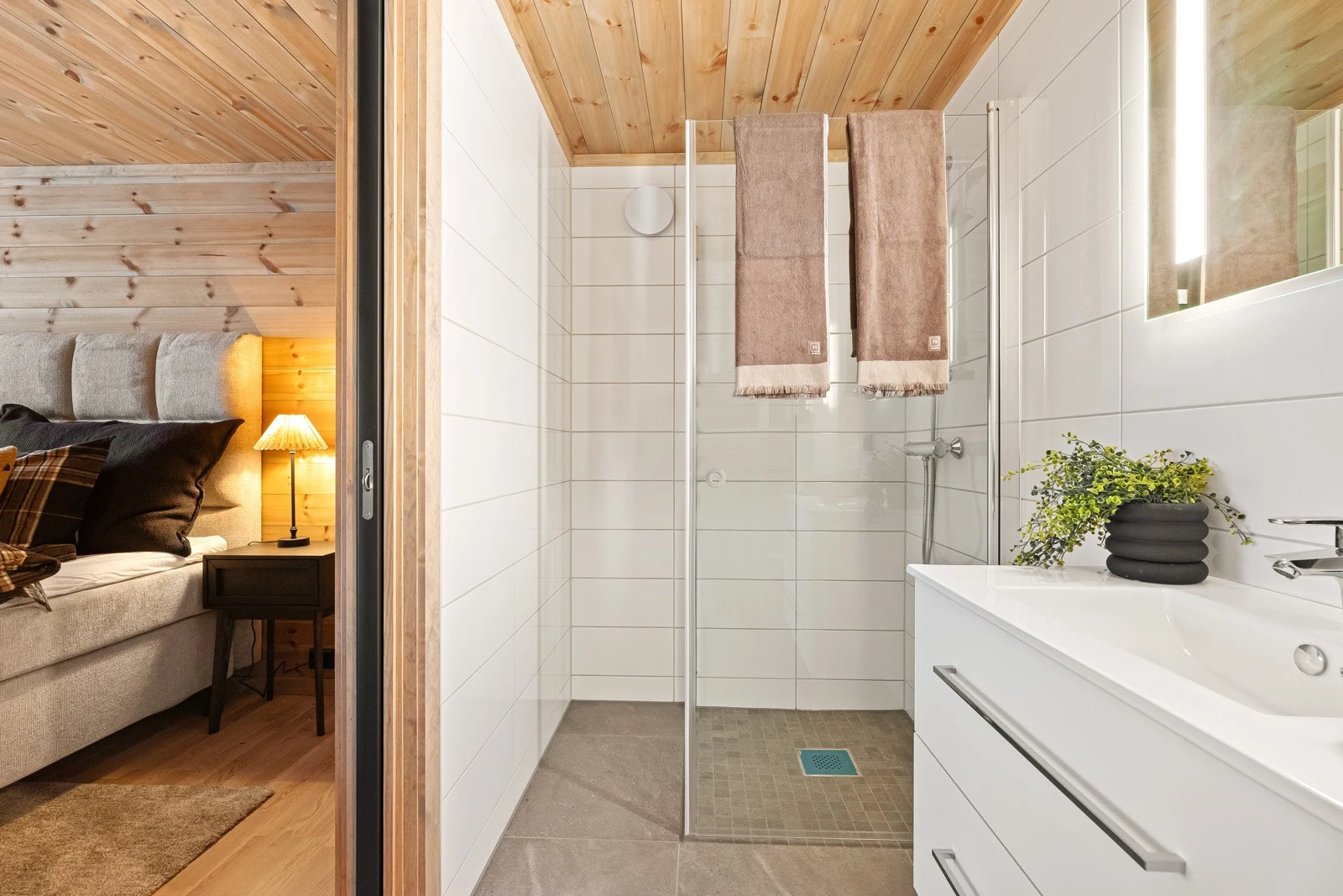 Privat bad til hovedsoverom. Galleribilde