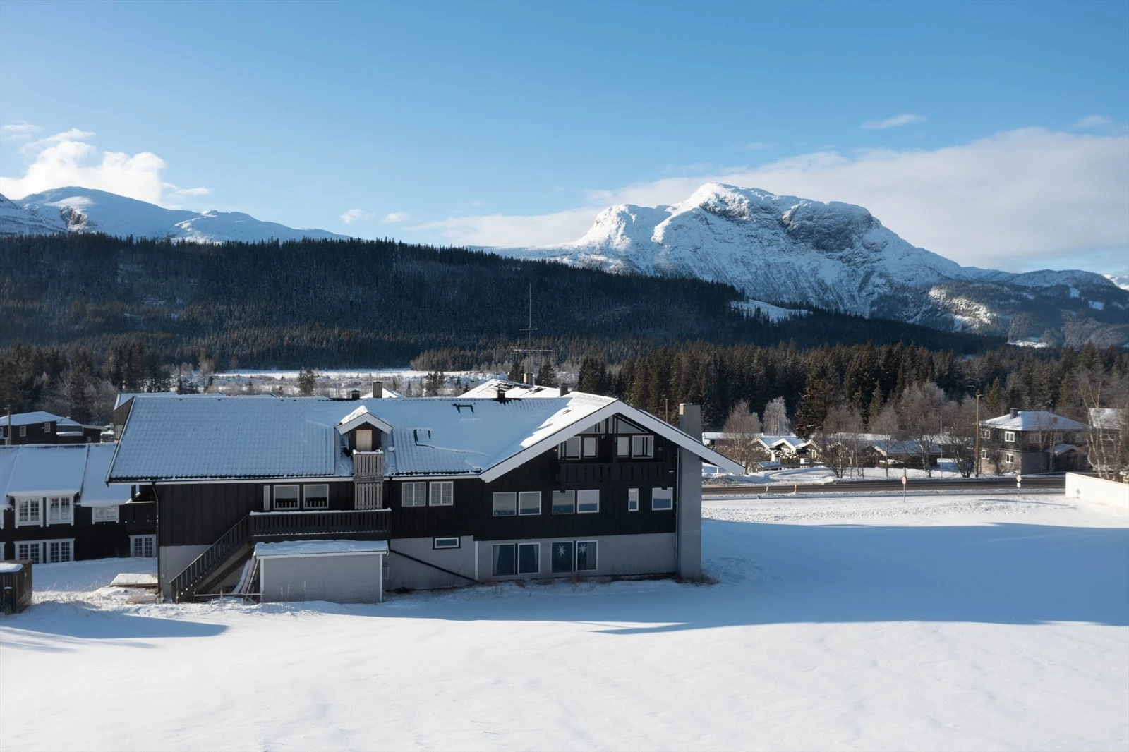 Fasaden til Lykkjavegen 1 Galleribilde