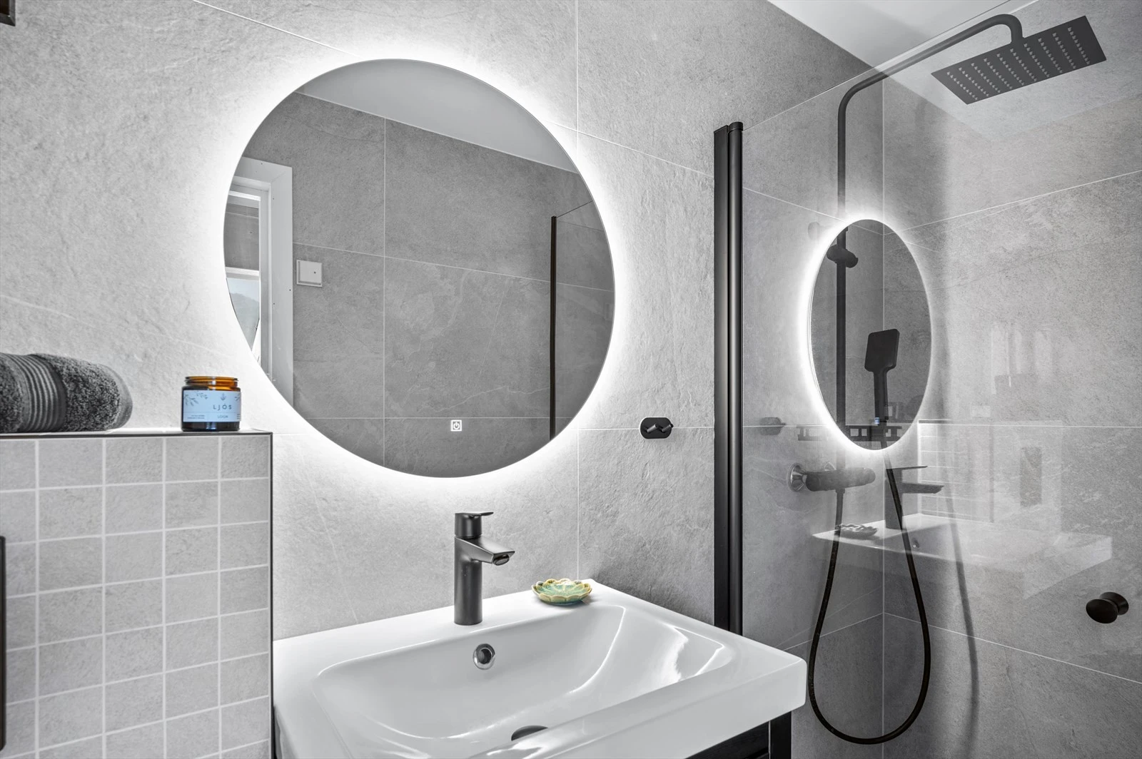 Delikat bad fra 2023* (Membran, varmekabler og sluk er ikke byttet). Galleribilde