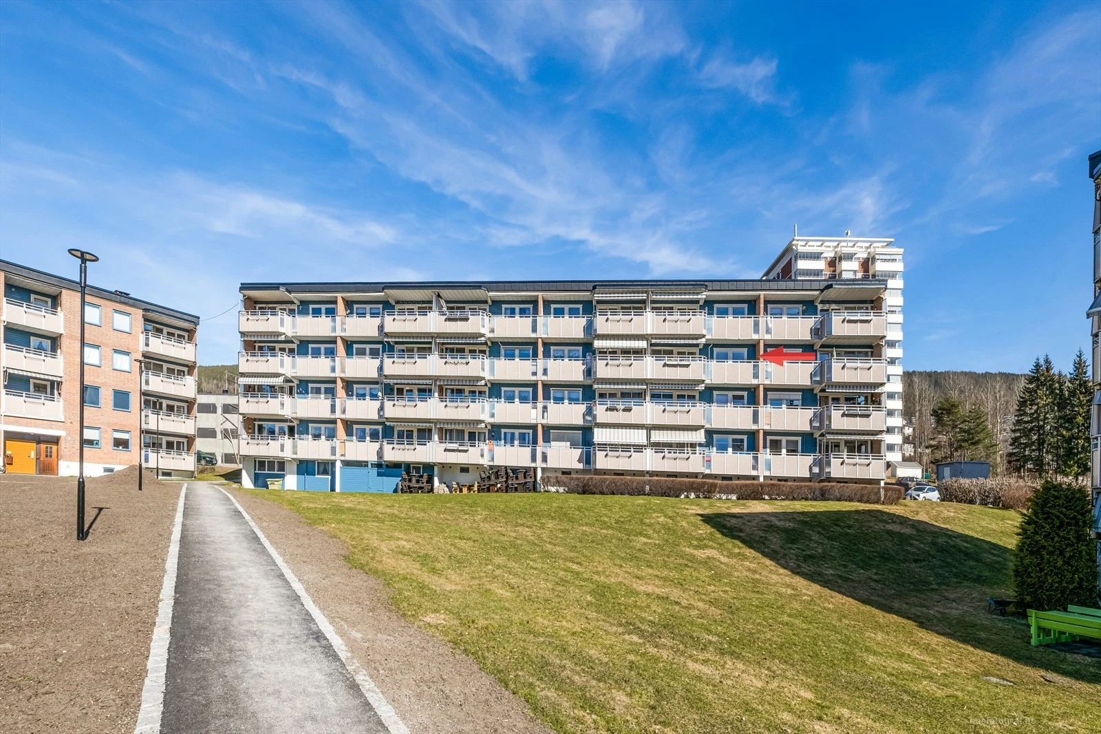 Kort vei til marka med gode turmuligheter sommer som vinter.