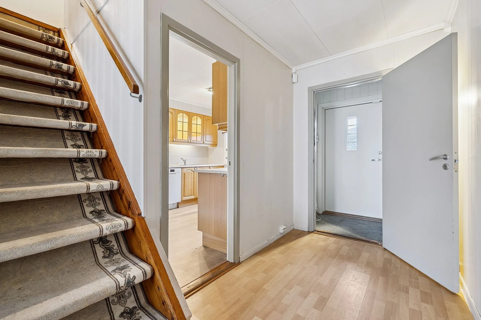 Boligen er velholdt, men oppgraderinger bør påregnes.