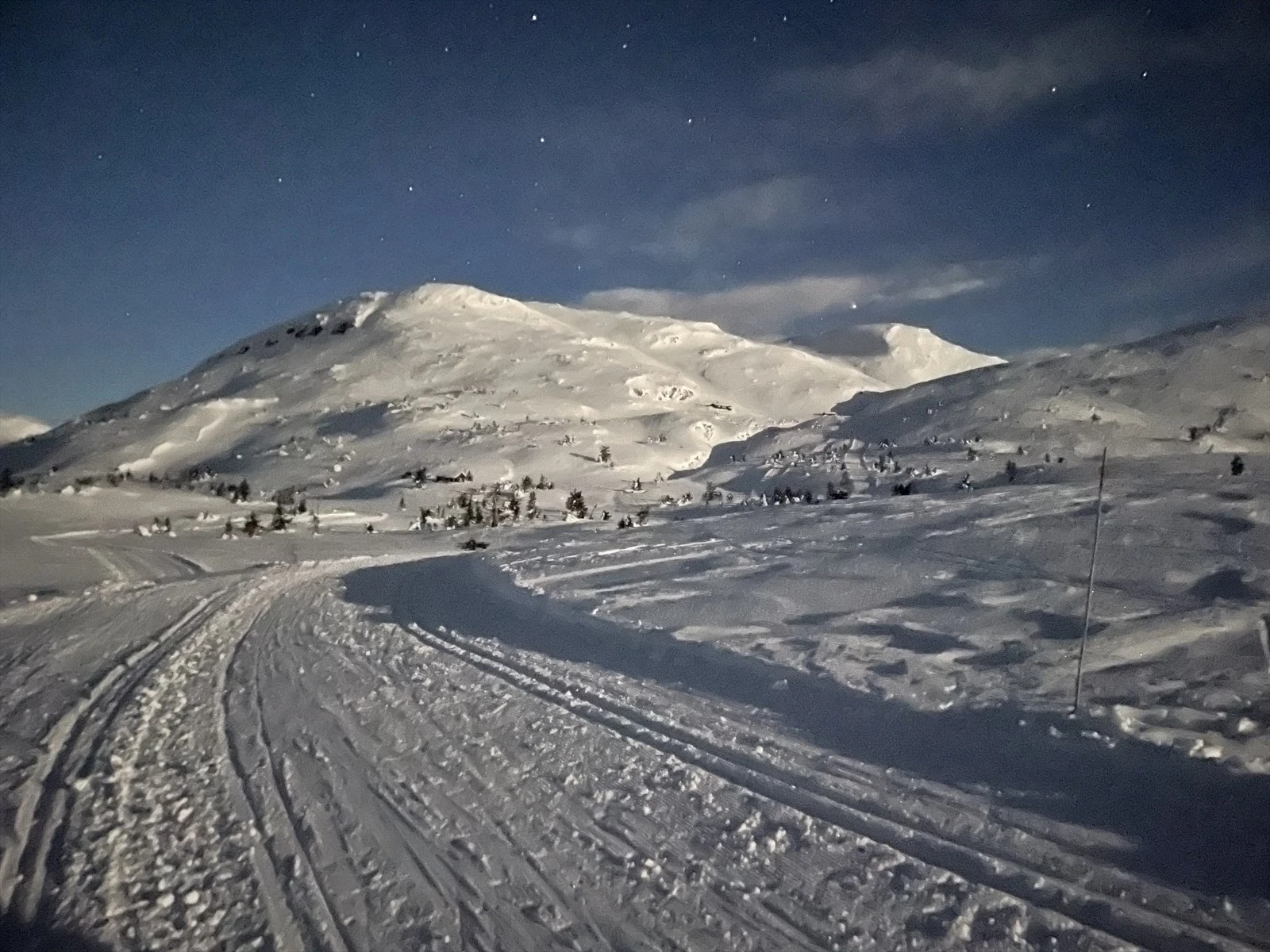 Lifjell i måneskinn - Privat bilde Galleribilde