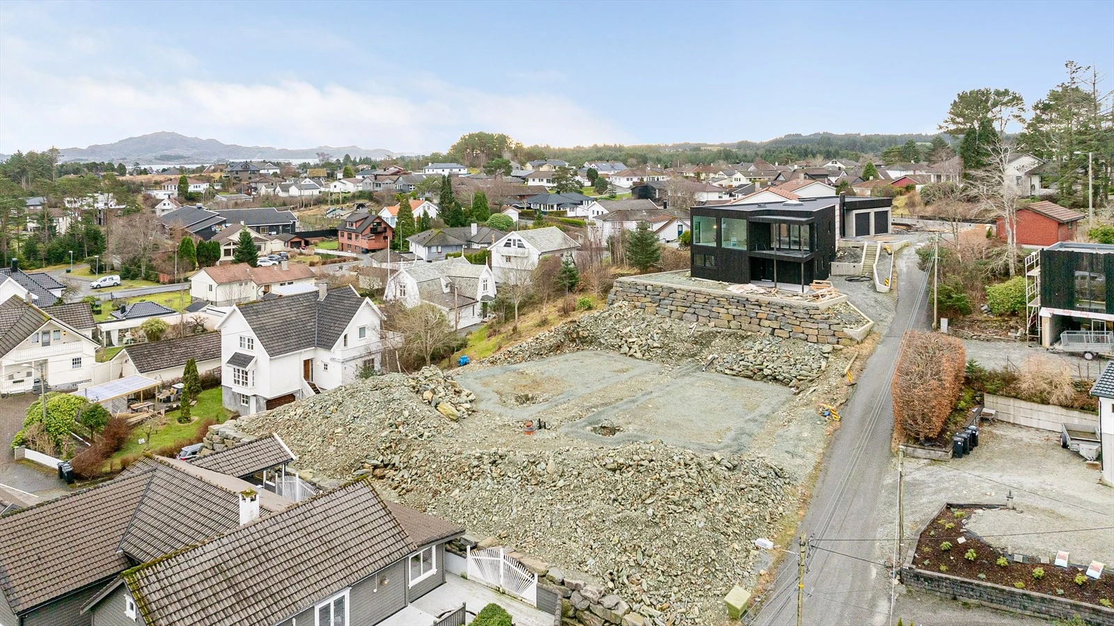 Begge tomtene er ferdig planert og byggeklare Galleribilde