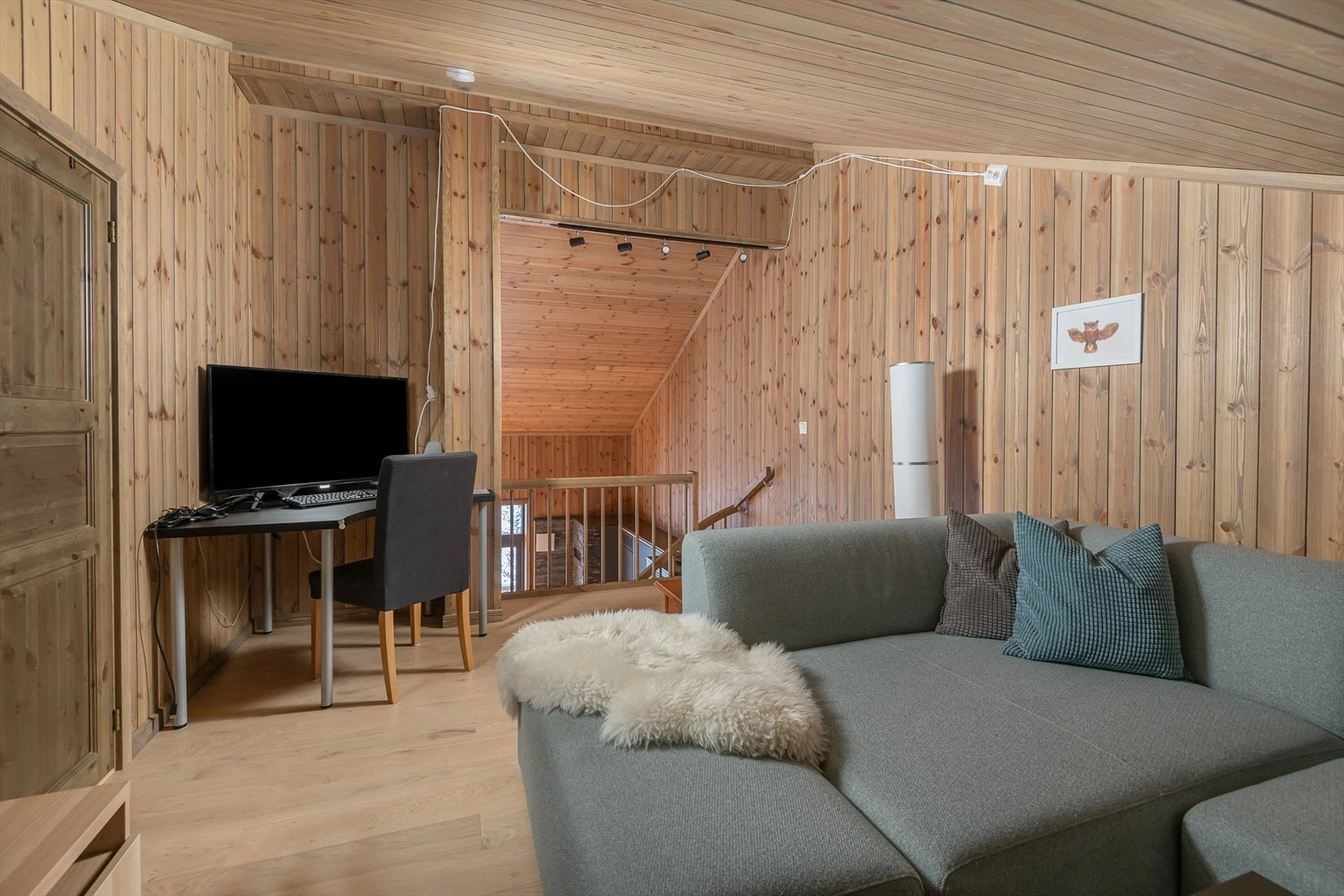 Hems med hyggelig stue og verdifull oppholdsplass. Galleribilde