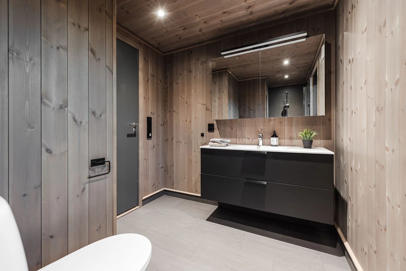 Romslig masterbad Galleribilde