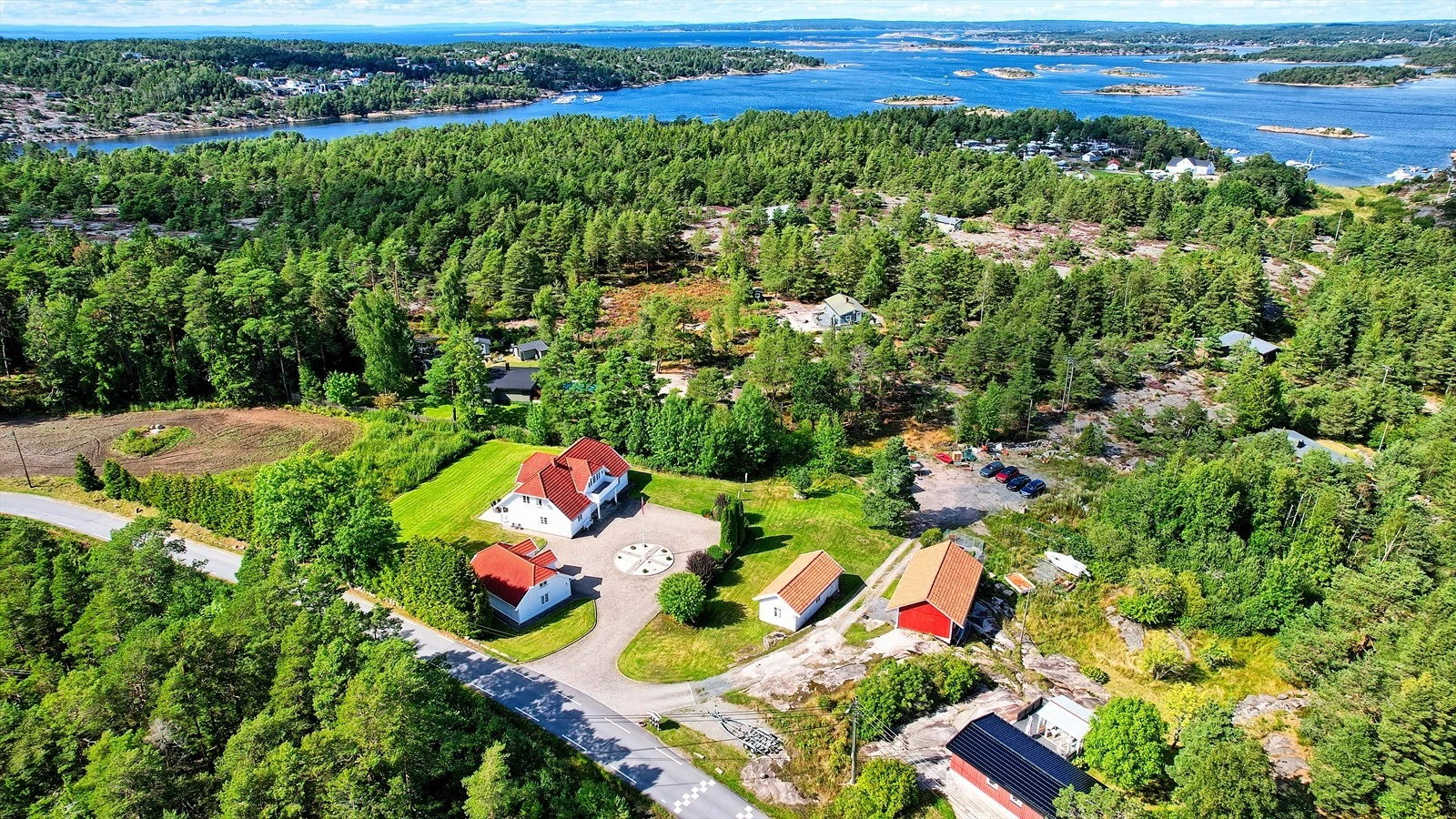 Hvaler er et sommereldorado med en av landets vakreste skjærgårder Galleribilde