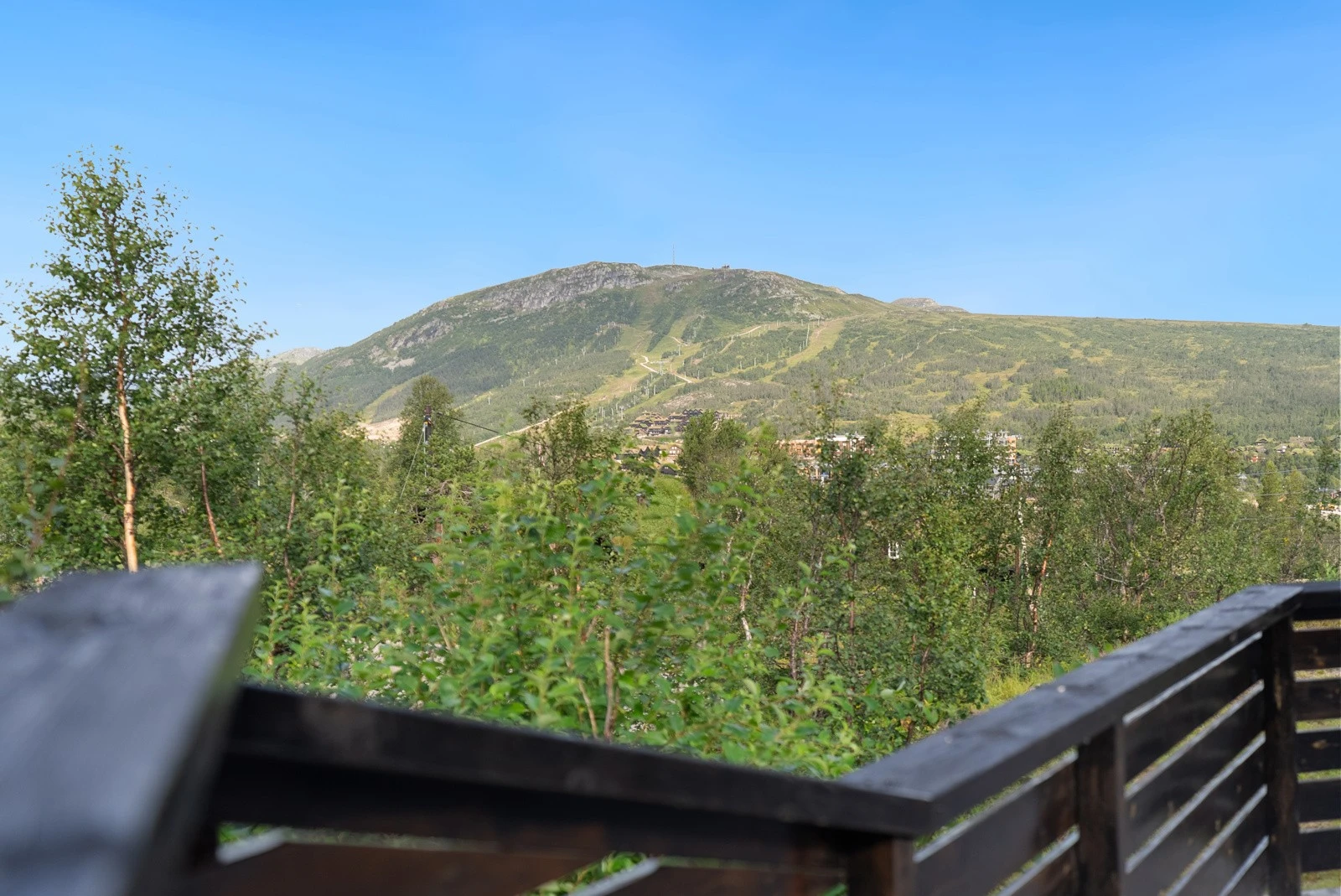 Flott utsikt mot Nos / alpinanlegget. Galleribilde